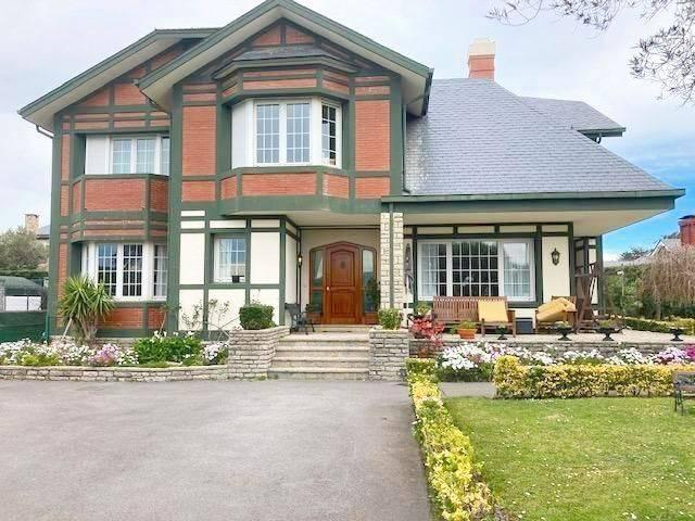 Villa en venta en Getxo, Elexalde