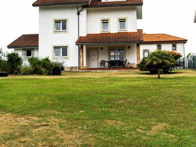 Chalet en venta en Castrillón, Asturias