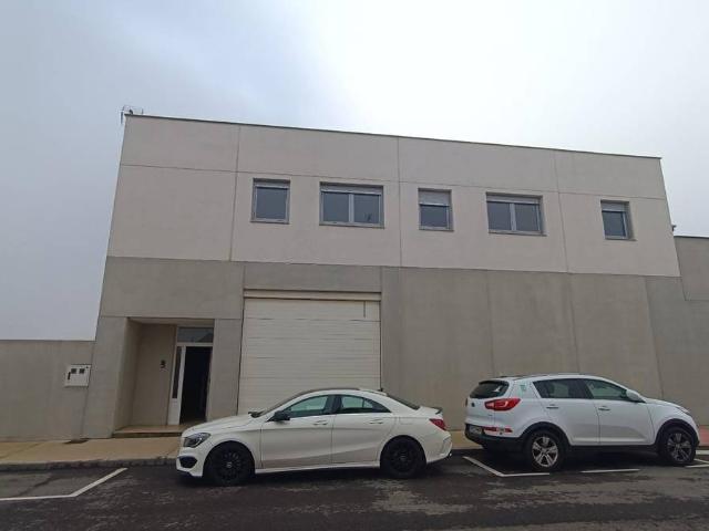 Chalet en venta en Santa María Del Páramo, Castilla y León