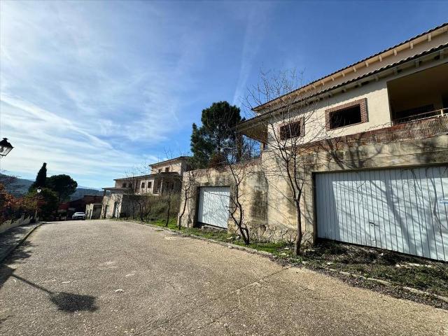 Villa en venta en Santa María Del Tiétar