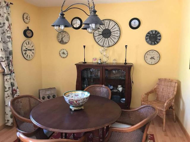 Villa en venta en Santa María La Real De Nieva