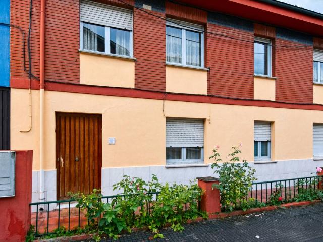 Chalet en venta en Mieres