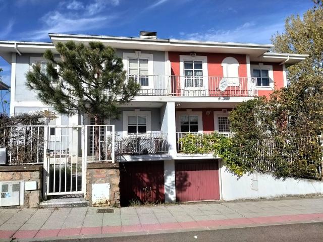 Chalet en venta en Valdelagua, Santa Marta De Tormes