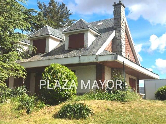 Chalet en venta en Valdelagua, Santa Marta De Tormes