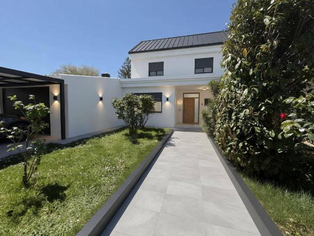 Chalet en venta en Valdelagua, Santa Marta De Tormes