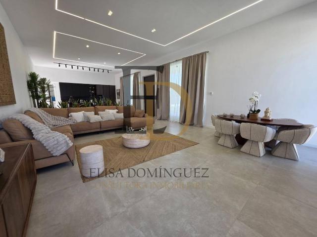 Chalet en venta en Valdelagua, Santa Marta De Tormes
