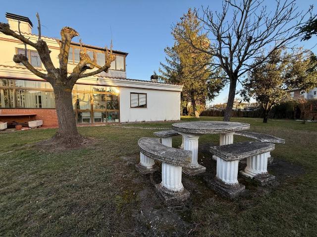 Chalet en venta en Valdelagua, Santa Marta De Tormes