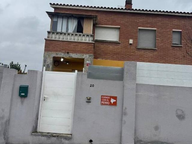 Villa en venta en Santa Oliva