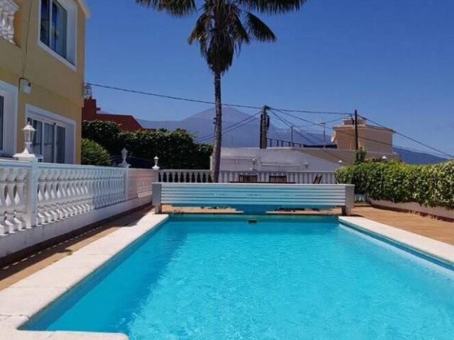 Chalet en venta en Santa Úrsula, Canarias