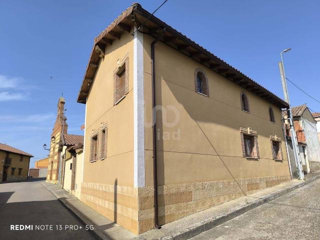 Chalet en venta en Santas Martas, Castilla y León