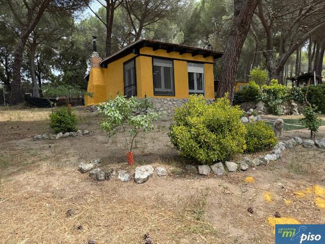 Villa en venta en Santibáñez De Valcorba