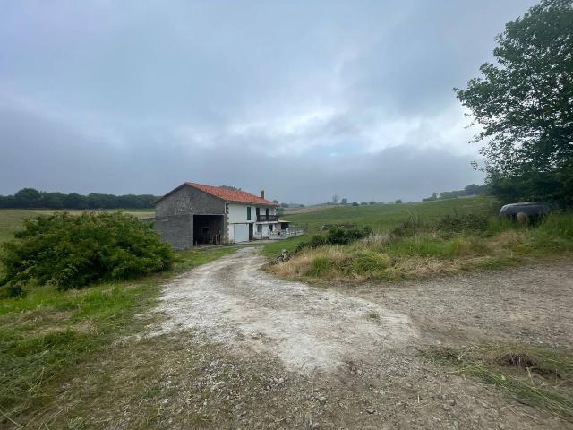 Chalet en venta en Herrán, Santillana Del Mar
