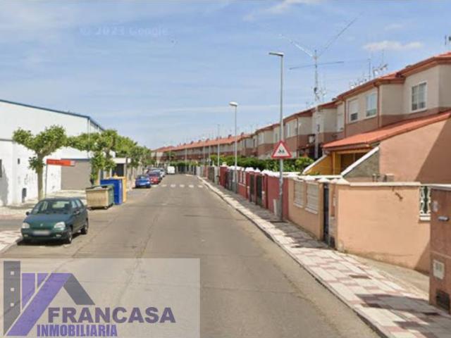 Villa en venta en Santovenia De Pisuerga