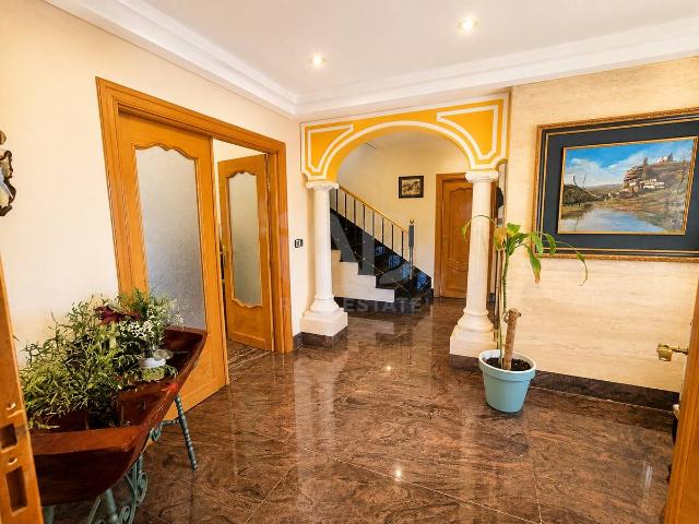 Chalet en venta en Santovenia De Pisuerga, Castilla y León