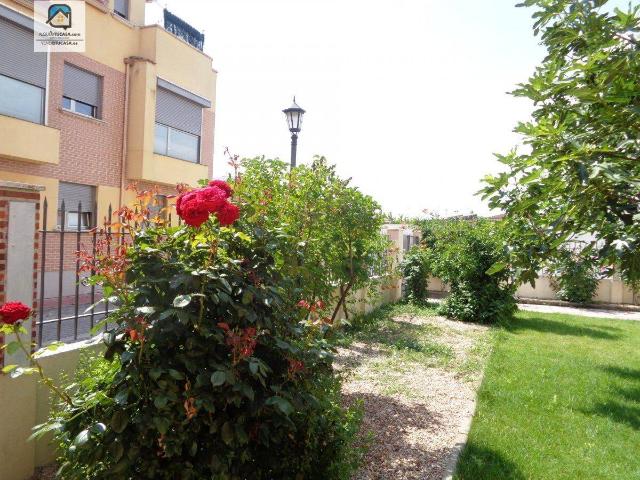 Villa en venta en Santovenia De Pisuerga