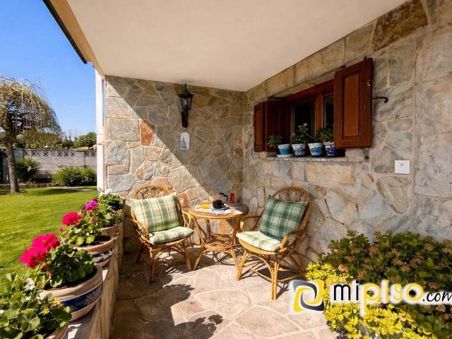Chalet en venta en Santoña