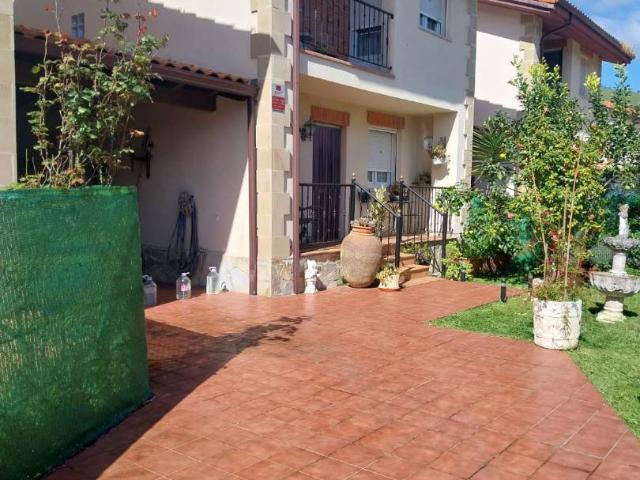 Chalet en venta en Santoña