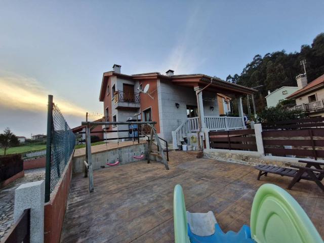 Chalet en venta en Padriñán, O Salnés