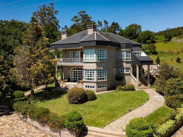 Villa en venta en Sanxenxo, A Florida