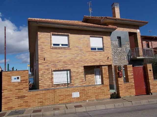 Chalet en venta en Sariegos, Castilla y León
