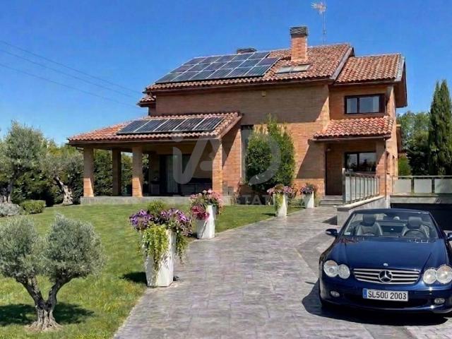 Chalet en venta en Sariegos, Castilla y León