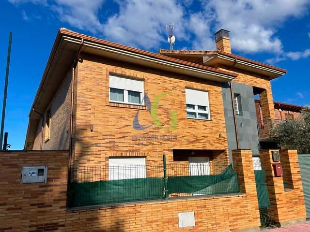 Chalet en venta en Sariegos, Castilla y León