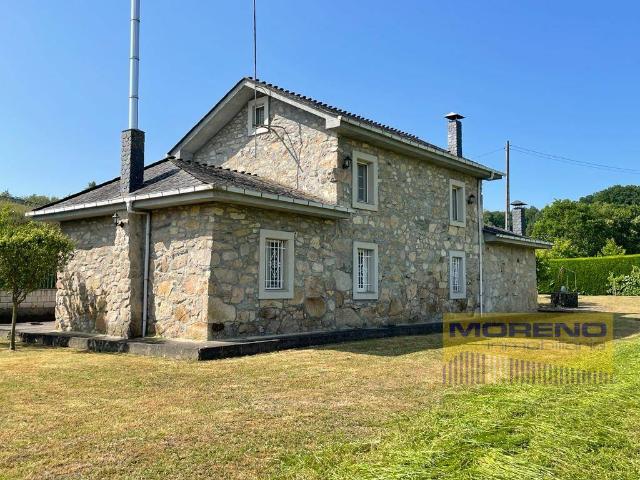 Chalet en venta en Sarria