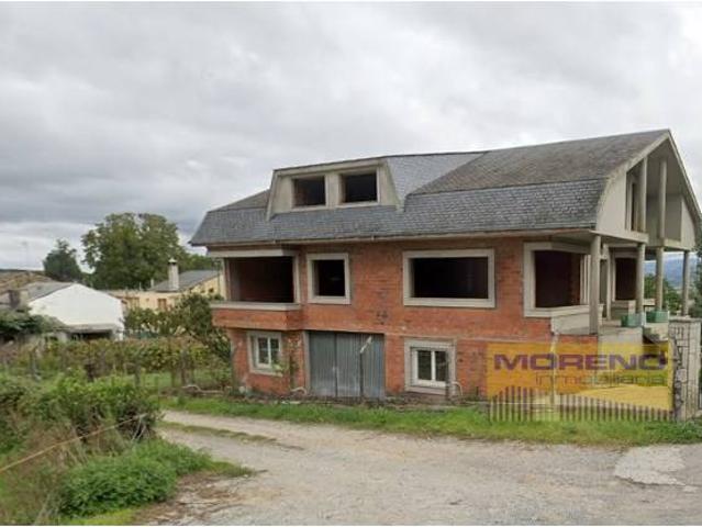 Chalet en venta en Sarria