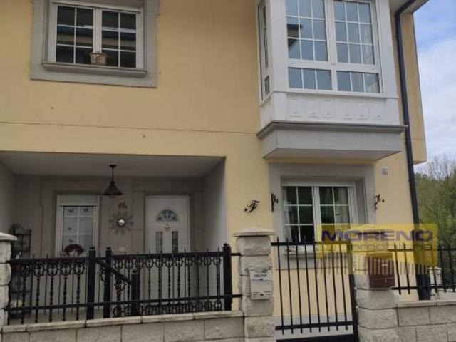 Chalet en venta en Sarria