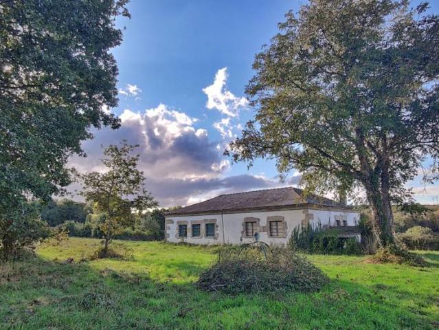 Chalet en venta en Sarria