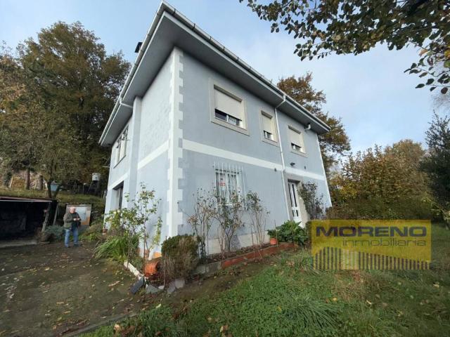 Chalet en venta en Sarria