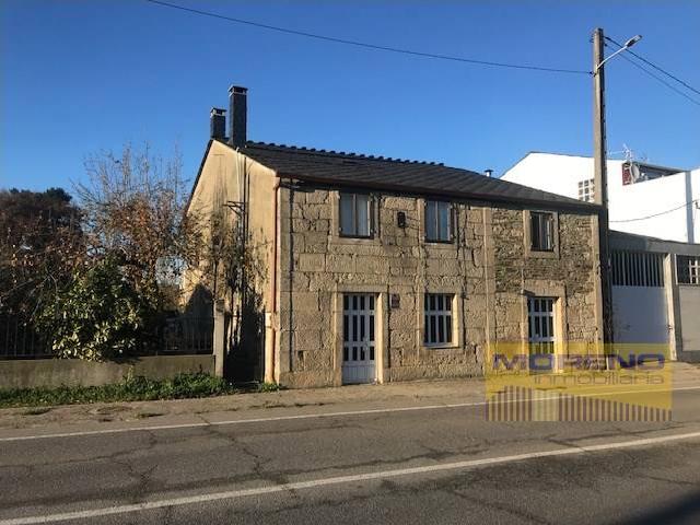 Chalet en venta en Sarria