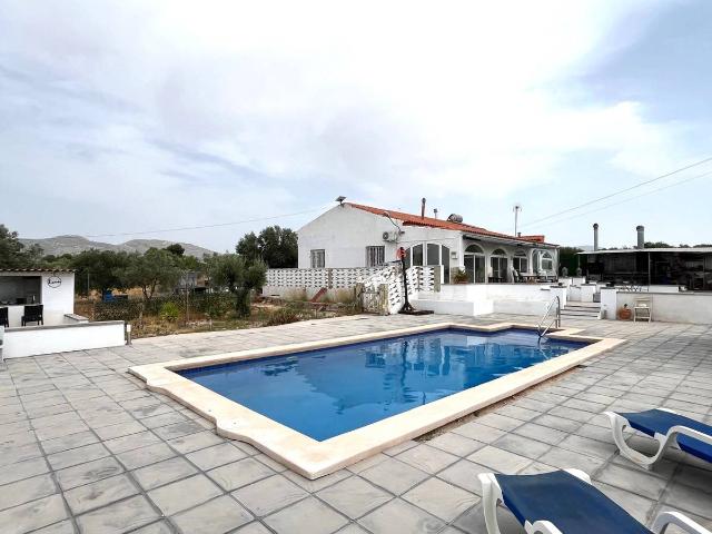 Chalet en venta en l'Alt Vinalopó / El Alto Vinalopó, Valencia