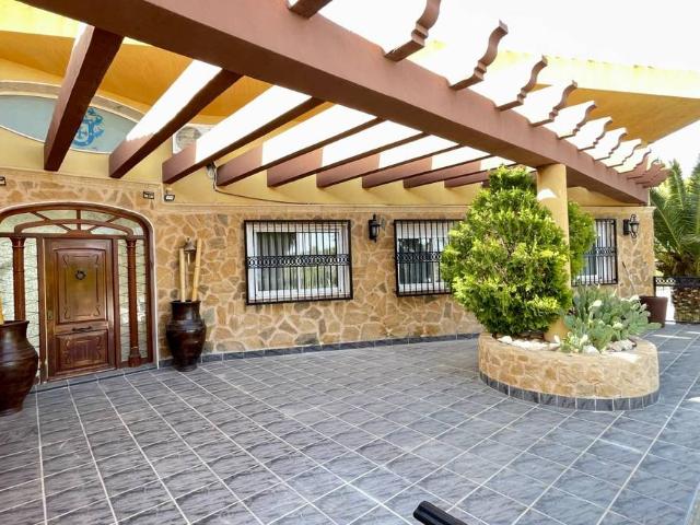 Chalet en venta en l'Alt Vinalopó / El Alto Vinalopó, Valencia