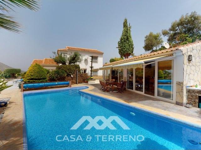 Chalet en venta en Sayalonga
