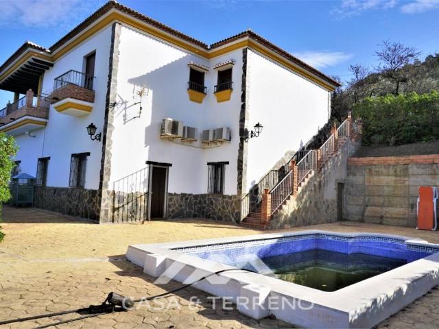 Chalet en venta en Sayalonga