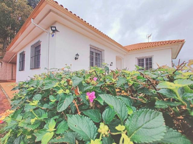 Chalet en venta en Castro, Ferrol