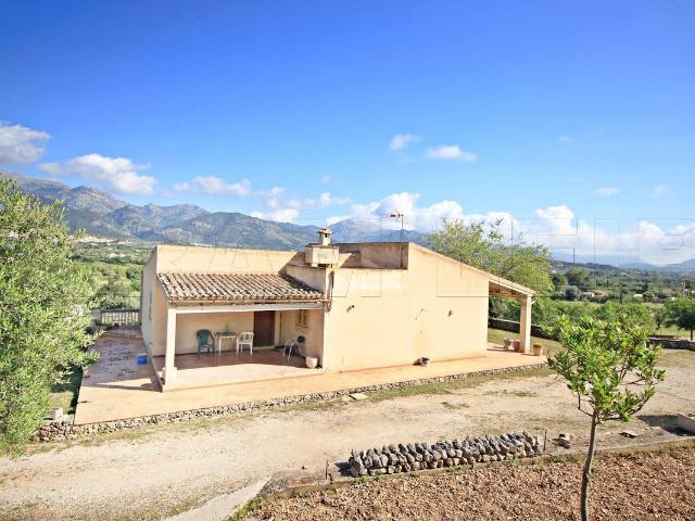 Villa en venta en Selva, Camarata