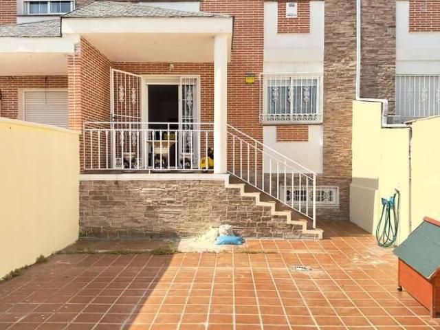 Villa en venta en Illescas