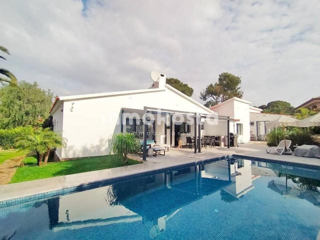 Villa en venta en Benidorm, el Calvari