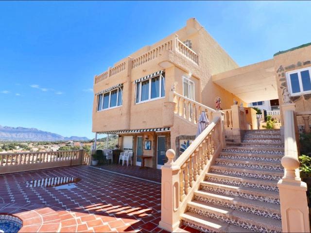 Villa en venta en Benidorm, el Calvari