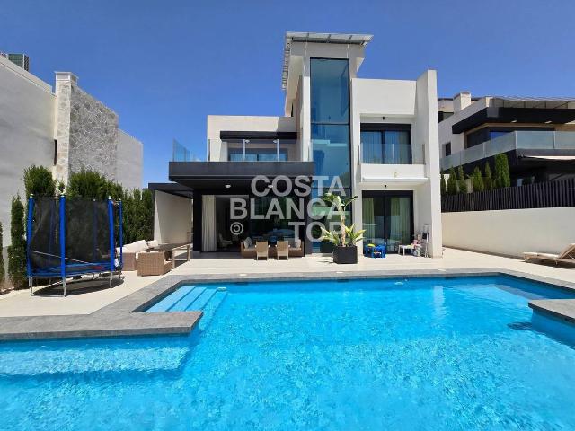 Villa en venta en Benidorm, el Calvari Villa en venta en Benidorm, el Calvari