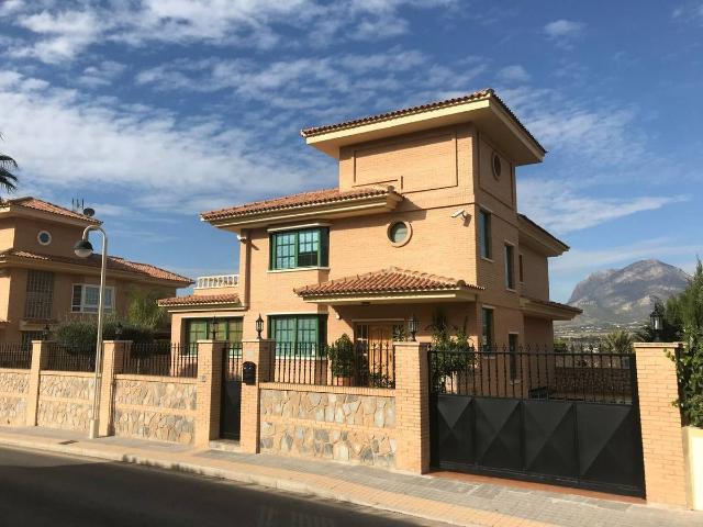 Villa en venta en Benidorm, el Calvari