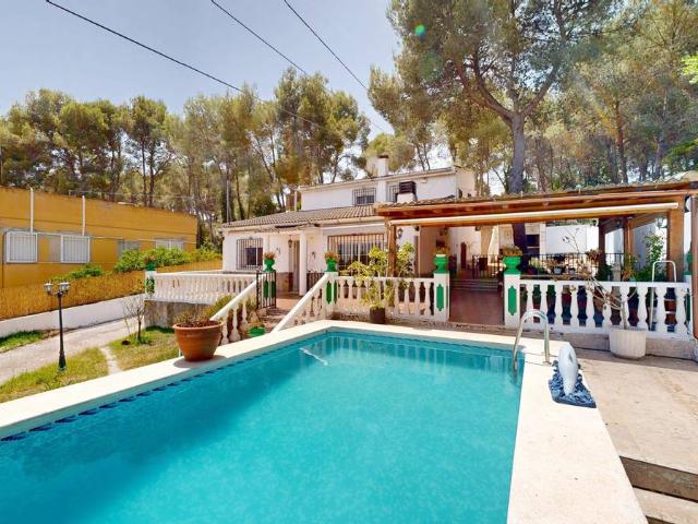 Chalet en venta en La Hoya de Buñol, Valencia
