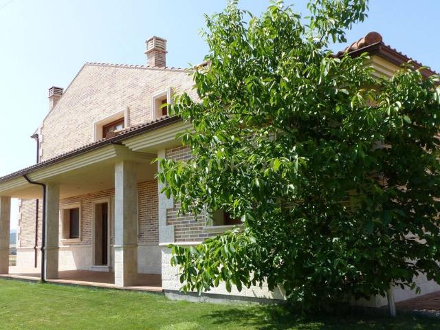 Villa en venta en Sigeres