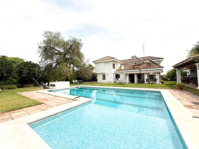 Chalet en venta en Mairena Del Aljarafe, Mairena Pueblo