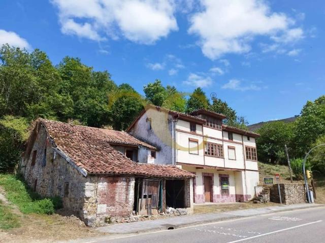 Chalet en venta en Sobrescobio, Asturias