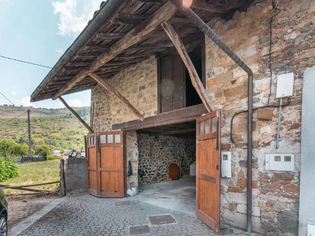 Chalet en venta en Sobrescobio, Asturias