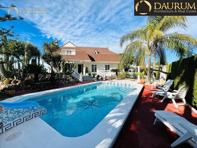Villa en venta en San Vicente Del Raspeig, la Borinquen