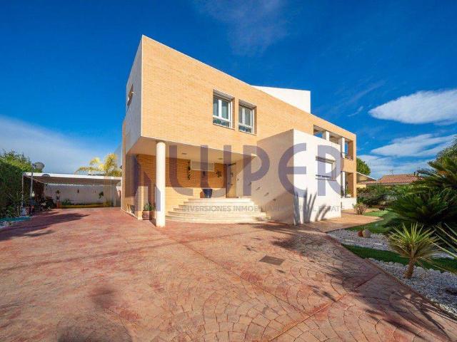 Villa en venta en San Vicente Del Raspeig, la Borinquen